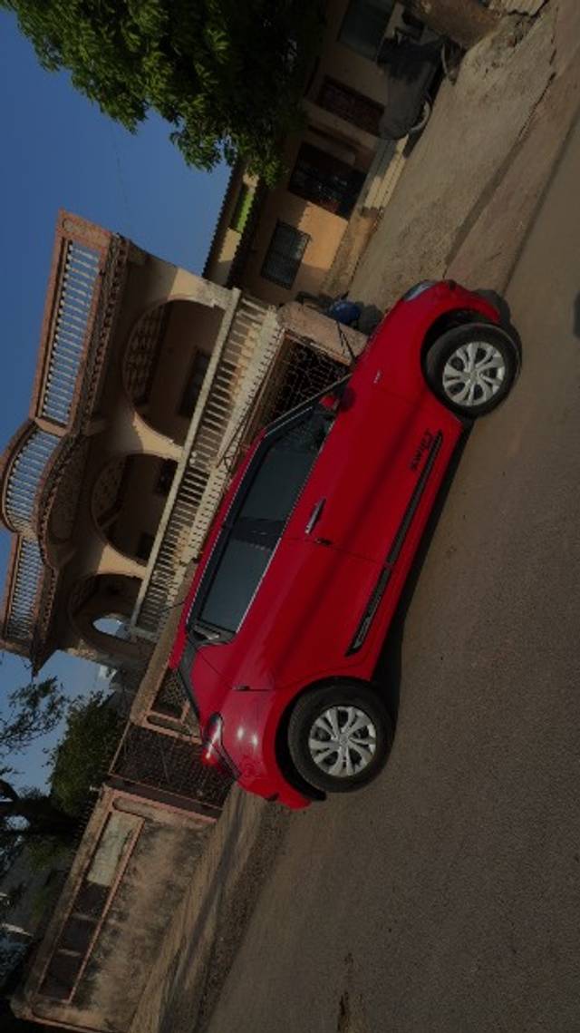 https://images10.gaadi.com/usedgaadi-sellcar/UsedCar/e5846663a/1b86a639-d13a-4bf9-a4ba-995e78166019.jpeg?imwidth=6402