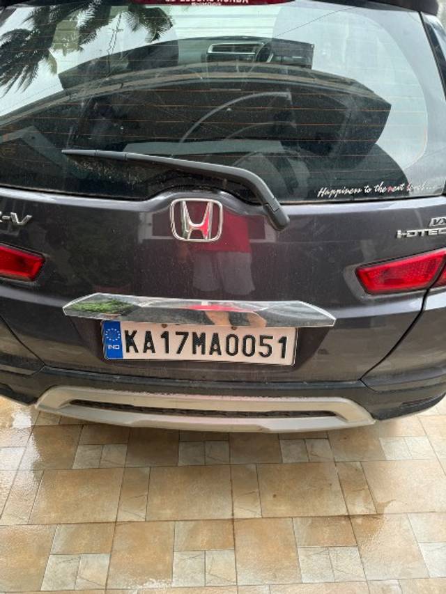 https://images10.gaadi.com/usedgaadi-sellcar/UsedCar/e584868ea/eac17941-67e5-4268-acf9-f51c02b3279e.jpeg?imwidth=6400