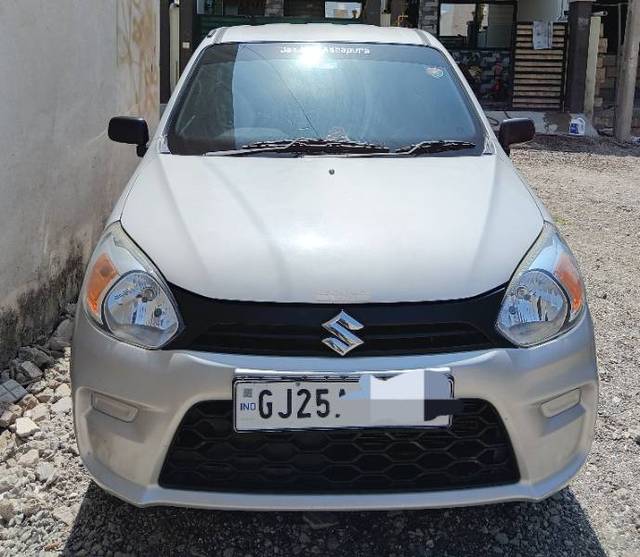 https://images10.gaadi.com/usedgaadi-sellcar/UsedCar/e5849a73a/60ac99c3-651c-44bb-b81f-0757caab6a89.jpg?imwidth=6400