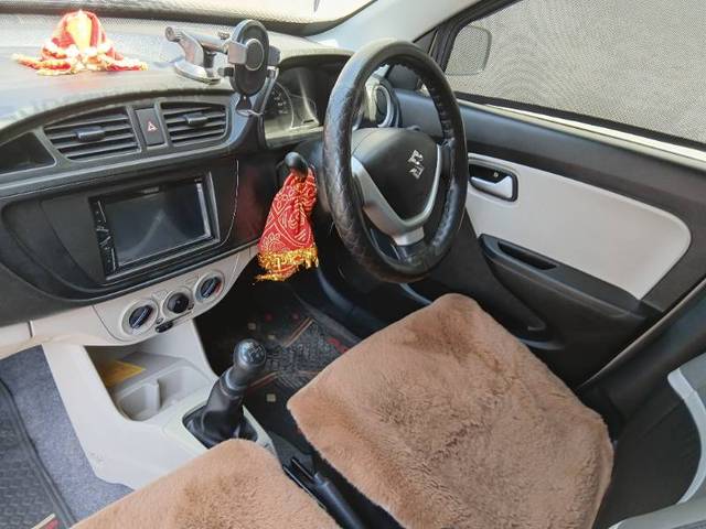 https://images10.gaadi.com/usedgaadi-sellcar/UsedCar/e5849a73a/c287ae73-e28e-4054-bfe1-c30adcfc1004.jpg?imwidth=6401
