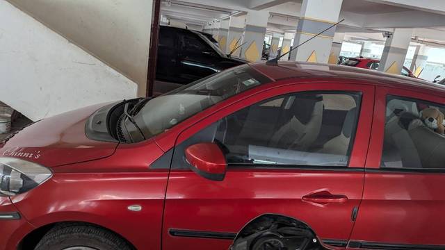https://images10.gaadi.com/usedgaadi-sellcar/UsedCar/e584d8a8a/1f1508ee-ea87-4d48-a141-62c854831e3d.jpg?imwidth=6402
