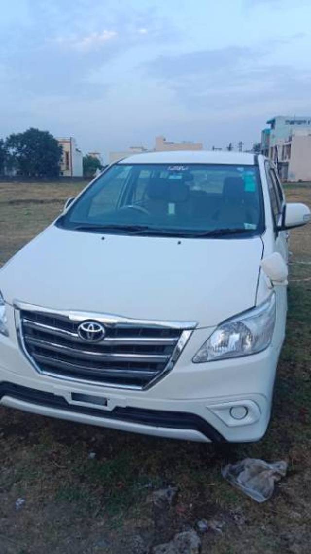 https://images10.gaadi.com/usedgaadi-sellcar/UsedCar/e5850f15a/8f9740a6-5f74-425f-b4b9-fa3519c60e14.jpg?imwidth=6400