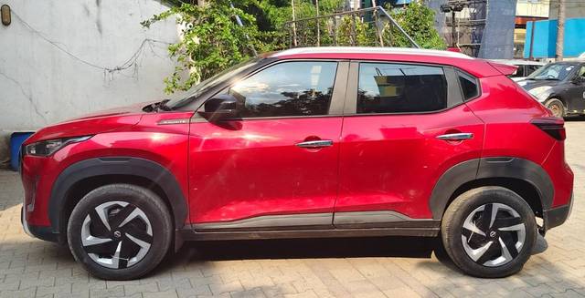 https://images10.gaadi.com/usedgaadi-sellcar/UsedCar/e585a6a9a/1a3a3cbc-fec9-41ff-b364-f7426cdee81d.jpeg?imwidth=6402