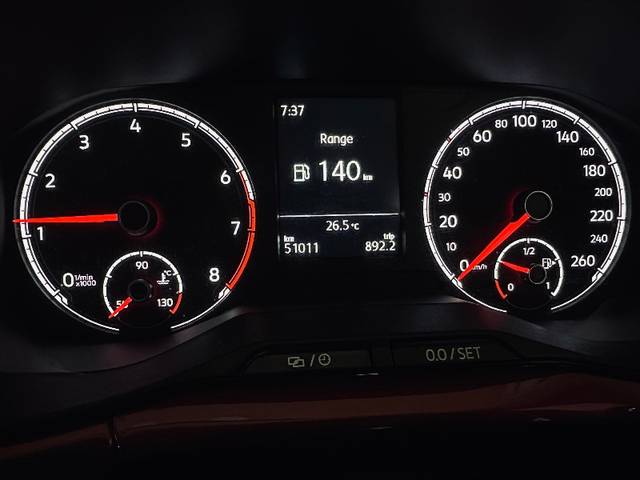 https://images10.gaadi.com/usedgaadi-sellcar/UsedCar/e585b5efa/3bfdd0ee-e5d0-4fa9-b293-fc84bf553ba8.jpeg?imwidth=6402
