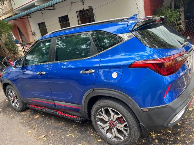 https://images10.gaadi.com/usedgaadi-sellcar/UsedCar/e585c8d3a/8d8c201e-7824-48c0-a52c-9234648920c9.jpeg?imwidth=6401