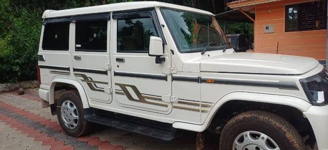 https://images10.gaadi.com/usedgaadi-sellcar/UsedCar/e5861460a/bec644a2-0d71-45e3-8836-136b37f757bf.jpg?imwidth=6400