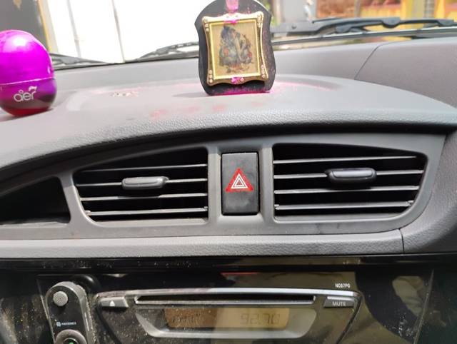 https://images10.gaadi.com/usedgaadi-sellcar/UsedCar/e5862f09a/d6c560ef-2ee9-4f49-9a4d-abe904df6cac.jpeg?imwidth=6401
