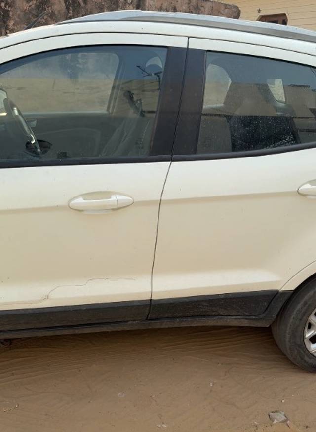 https://images10.gaadi.com/usedgaadi-sellcar/UsedCar/e5863197a/6bbe7535-bab7-4542-b984-732894e6771e.jpeg?imwidth=6401