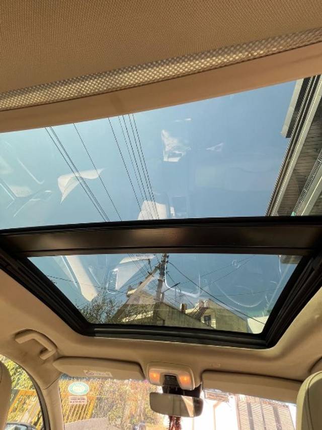 https://images10.gaadi.com/usedgaadi-sellcar/UsedCar/e5865666a/db462018-e1d8-426f-8703-e98d0275557a.jpeg?imwidth=6401