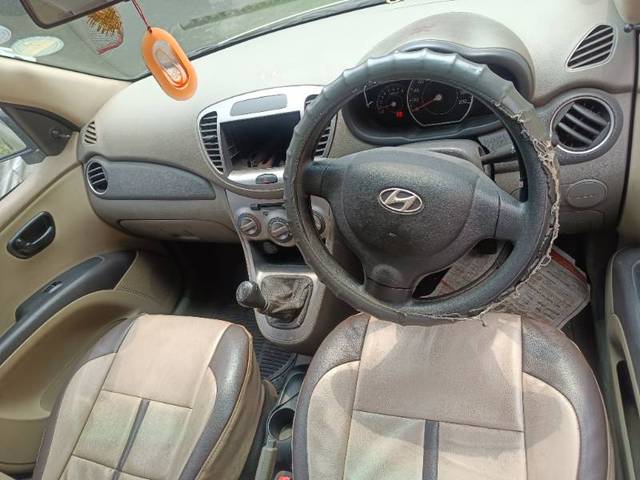 https://images10.gaadi.com/usedgaadi-sellcar/UsedCar/e586b2aea/49f38cbd-9cd2-4779-a28f-954980a109d9.jpg?imwidth=6402