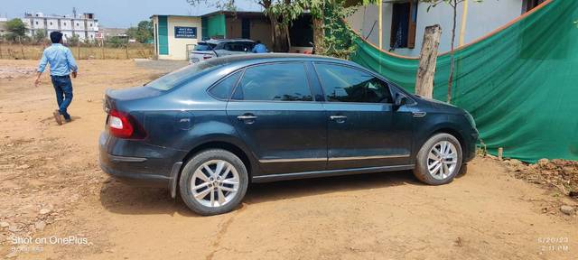 https://images10.gaadi.com/usedgaadi-sellcar/UsedCar/e58722f9a/7cc30a8a-8da2-49e1-8797-c5e4e2b544c8.JPG?imwidth=6400