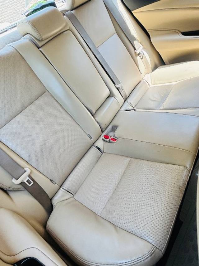 https://images10.gaadi.com/usedgaadi-sellcar/UsedCar/e58750b2a/756df719-ea20-4edd-aa49-61b19f2fdd1a.jpeg?imwidth=6402