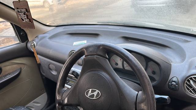 https://images10.gaadi.com/usedgaadi-sellcar/UsedCar/e5875983a/31e9a3d0-031a-4c50-aaab-306f361eb1a1.jpeg?imwidth=6402
