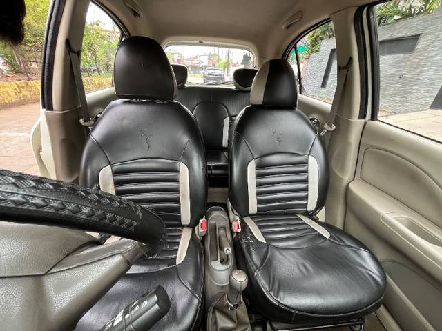 https://images10.gaadi.com/usedgaadi-sellcar/UsedCar/e58787f1a/41e78461-a0f9-4ec1-a377-51e3fc4ef48e.jpeg?imwidth=6402