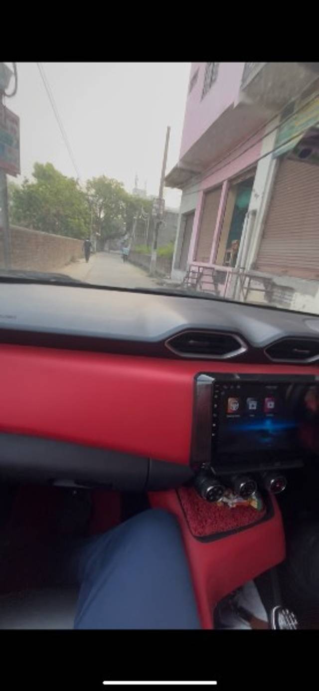 https://images10.gaadi.com/usedgaadi-sellcar/UsedCar/e5879beca/5c4a6890-a22f-4729-9990-938fe2b5b2ad.png?imwidth=6401