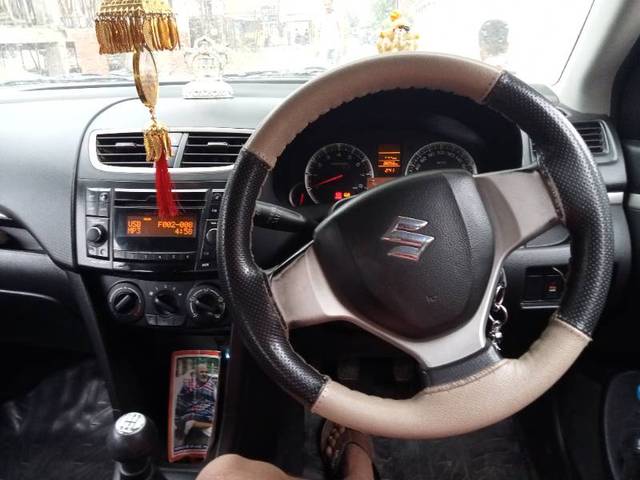https://images10.gaadi.com/usedgaadi-sellcar/UsedCar/e587aa1ea/7c97fa22-723d-4134-93e9-35c3bbc6a2e3.jpg?imwidth=6401