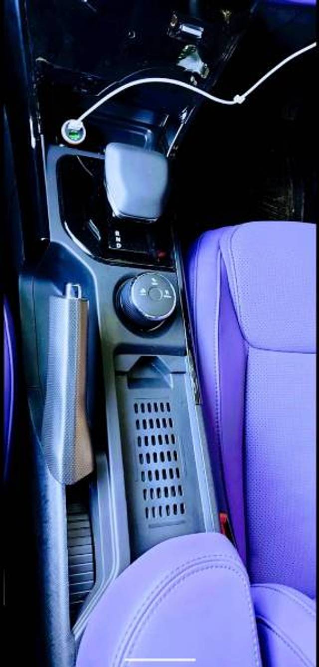 https://images10.gaadi.com/usedgaadi-sellcar/UsedCar/e587d4cba/884b99ee-c278-41e7-b7f9-c7fd3d8878cd.png?imwidth=6402