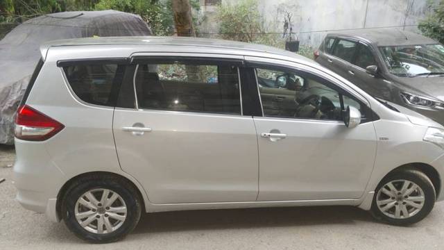 https://images10.gaadi.com/usedgaadi-sellcar/UsedCar/e587ebb1a/ba5cc615-c6e5-4213-bfb9-774b921654bb.jpg?imwidth=6401