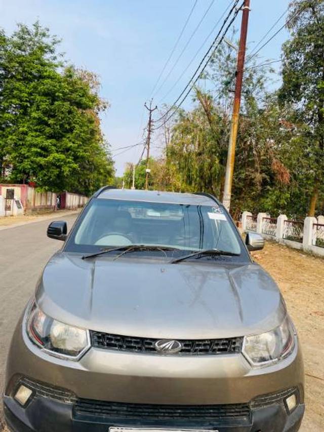 https://images10.gaadi.com/usedgaadi-sellcar/UsedCar/e5883fc7a/d83cce3b-fb30-4523-8182-57ba649cd3c0.jpg?imwidth=6400