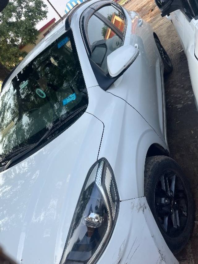 https://images10.gaadi.com/usedgaadi-sellcar/UsedCar/e58856b8a/2b2b92fc-b226-44c9-bc51-8bbdbbcd1211.jpeg?imwidth=6402