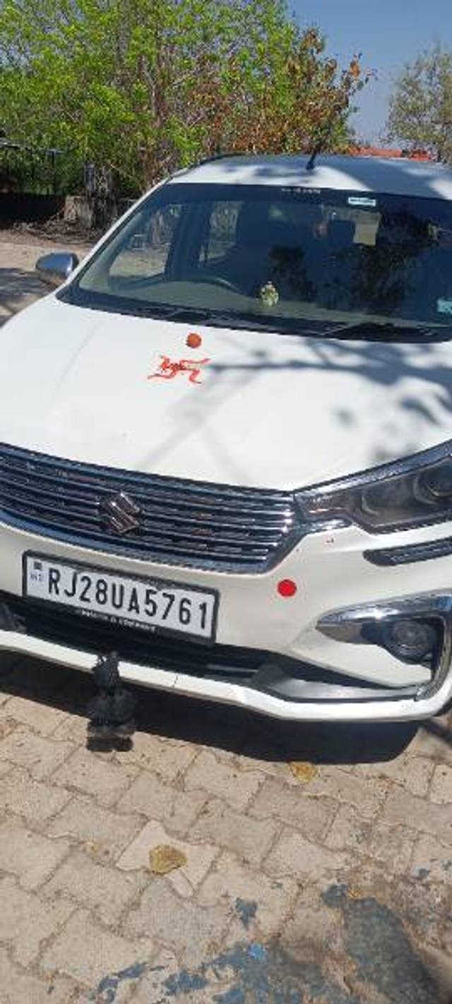 https://images10.gaadi.com/usedgaadi-sellcar/UsedCar/e5886c69a/8e93c7f9-f56a-4e4d-8049-e683af9ed93c.jpg?imwidth=6401