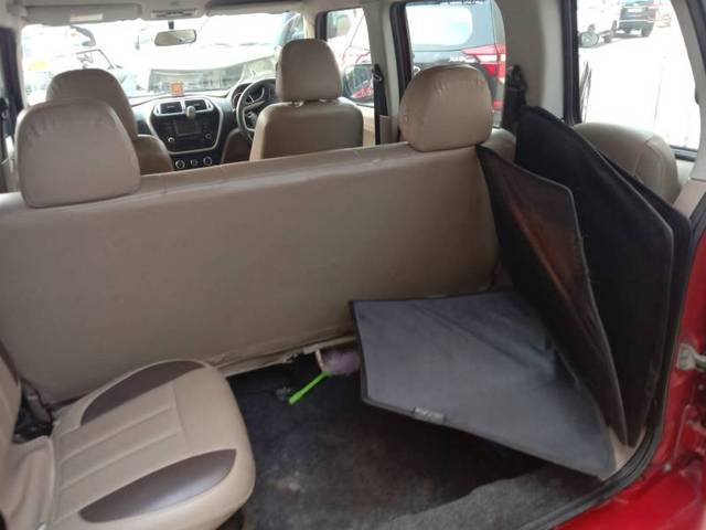 https://images10.gaadi.com/usedgaadi-sellcar/UsedCar/e588c59ca/067d36b4-87a6-40fd-8418-a508c6a3673f.jpg?imwidth=6401