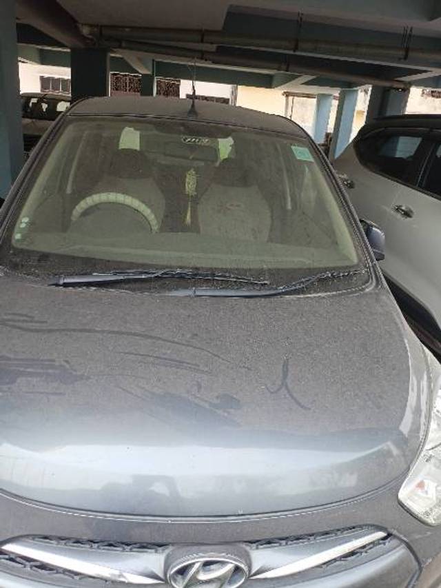 https://images10.gaadi.com/usedgaadi-sellcar/UsedCar/e588e074a/d398ef62-76a0-4f8f-9f09-2be7407db1fd.jpg?imwidth=6400