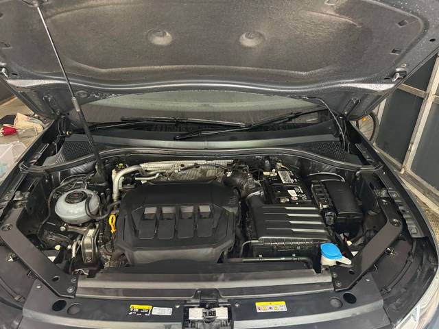https://images10.gaadi.com/usedgaadi-sellcar/UsedCar/e588f03ea/c3c9a703-6356-4c6d-9d55-5d18180189a1.jpeg?imwidth=6401