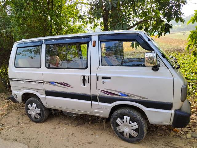 https://images10.gaadi.com/usedgaadi-sellcar/UsedCar/e5892247a/c3de4ba5-efd5-47ee-8997-9f974e7c3abc.jpg?imwidth=6402