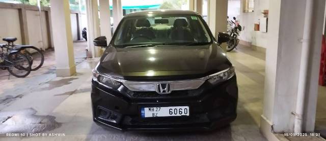 https://images10.gaadi.com/usedgaadi-sellcar/UsedCar/e5895fb8a/77009b5c-9f4f-47eb-b533-be7e92ca7a93.jpg?imwidth=6400