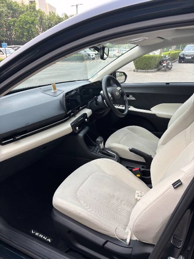 https://images10.gaadi.com/usedgaadi-sellcar/UsedCar/e5898225a/771abc09-0ab8-433b-8491-8c9ba4eb927a.jpeg?imwidth=6401
