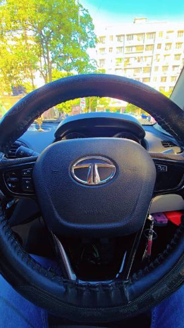 https://images10.gaadi.com/usedgaadi-sellcar/UsedCar/e58a2146a/293fbb06-64fe-40e6-b112-7e901d869339.jpg?imwidth=6402