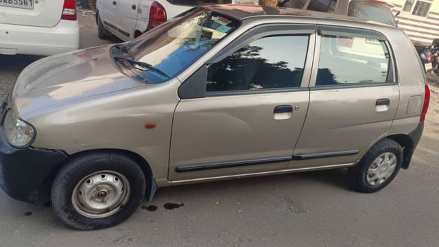 https://images10.gaadi.com/usedgaadi-sellcar/UsedCar/e58a825ca/43291835-6226-47a7-87f9-1cc163ead1ff.jpg?imwidth=6401
