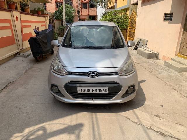 https://images10.gaadi.com/usedgaadi-sellcar/UsedCar/e58b28faa/81ffd9bd-2efb-48cb-9389-d31c6c6447f2.jpeg?imwidth=6400