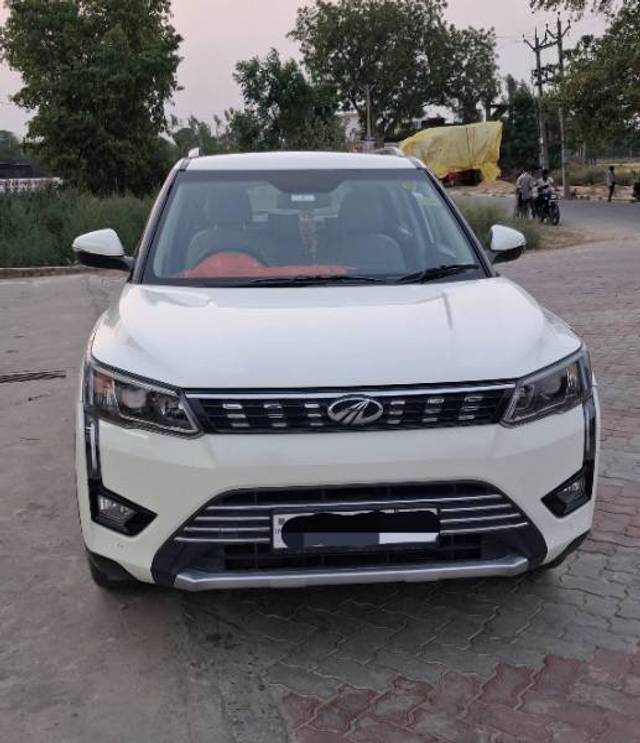 https://images10.gaadi.com/usedgaadi-sellcar/UsedCar/e58b37eea/54da9af8-e4a7-4936-a31f-2e3df5d06ad9.jpg?imwidth=6400