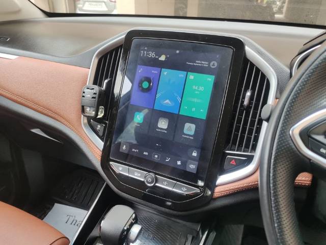 https://images10.gaadi.com/usedgaadi-sellcar/UsedCar/e58b53dca/af603c68-6ce4-48f7-bd53-66f8152a6c00.jpg?imwidth=6401