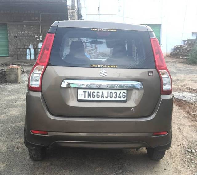 https://images10.gaadi.com/usedgaadi-sellcar/UsedCar/e58ba44ca/489290c0-2a82-4ab7-969d-4deb33de609e.jpg?imwidth=6401