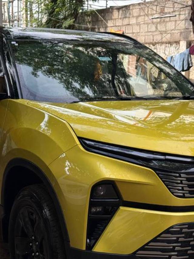 https://images10.gaadi.com/usedgaadi-sellcar/UsedCar/e58bf777a/c34373b3-cfc1-4213-a870-bf4839bd97c5.jpg?imwidth=6402