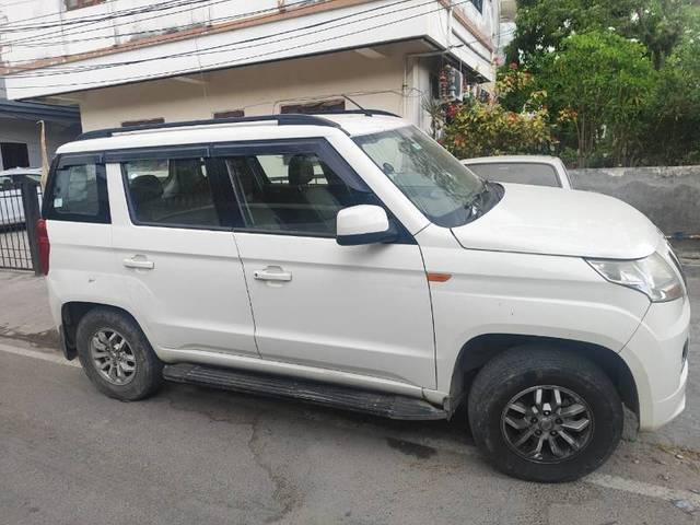https://images10.gaadi.com/usedgaadi-sellcar/UsedCar/e58d480ea/694999bd-047e-4996-9d87-8407ebe7637d.jpg?imwidth=6400