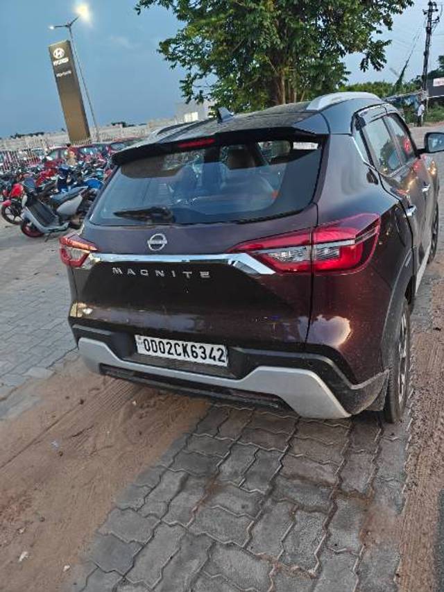 https://images10.gaadi.com/usedgaadi-sellcar/UsedCar/e58dacfaa/1445ca49-df8c-4e11-937f-026614313fbc.jpg?imwidth=6402