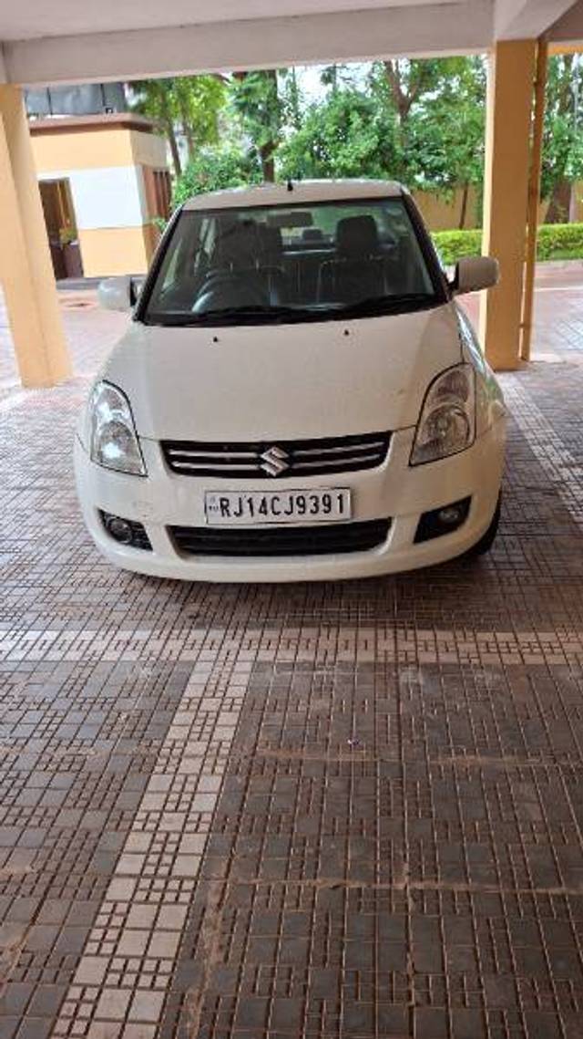 https://images10.gaadi.com/usedgaadi-sellcar/UsedCar/e58dcd8aa/b2965621-e2b8-4288-97bf-97572406a42b.jpg?imwidth=6400