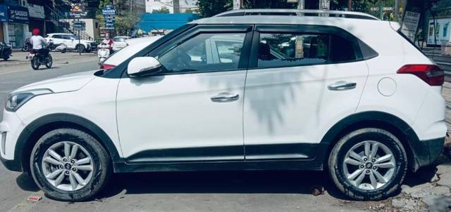 https://images10.gaadi.com/usedgaadi-sellcar/UsedCar/e58e3236a/c8045500-8130-47bf-91fa-e6cb70b71745.jpeg?imwidth=6402