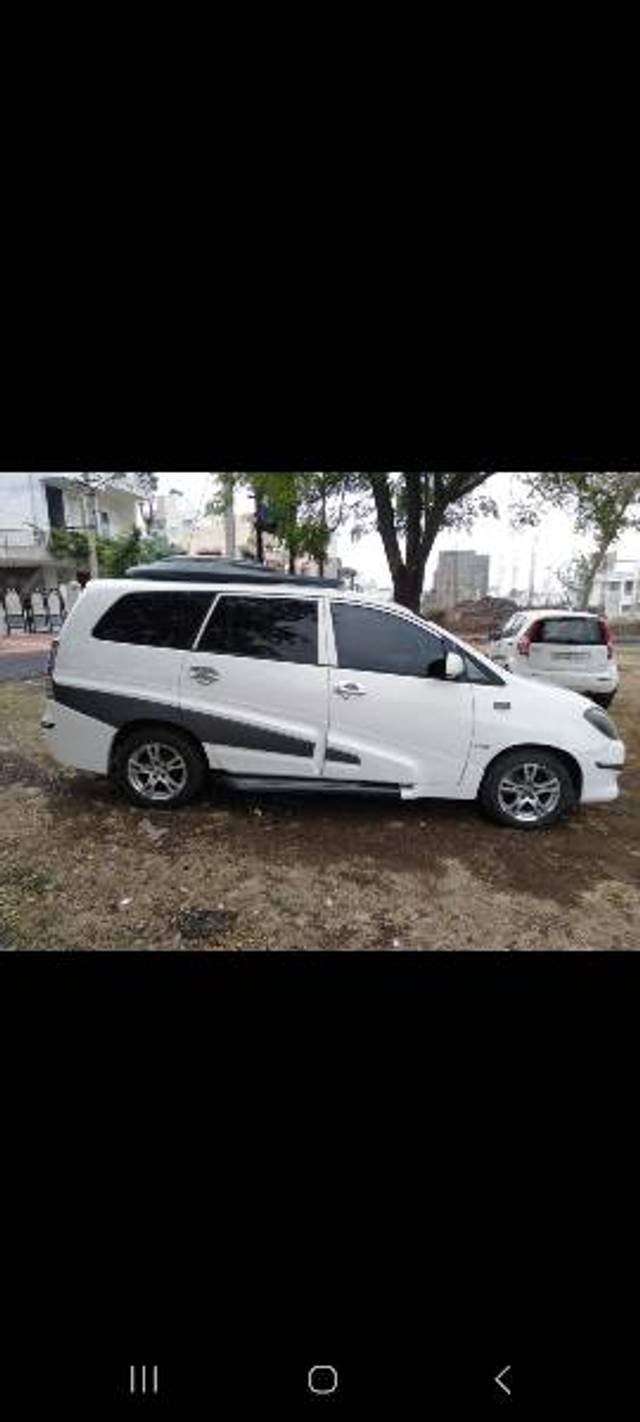 https://images10.gaadi.com/usedgaadi-sellcar/UsedCar/e58e55eba/3929690b-4c17-4d4d-a4cd-f77bbe17070f.jpg?imwidth=6400