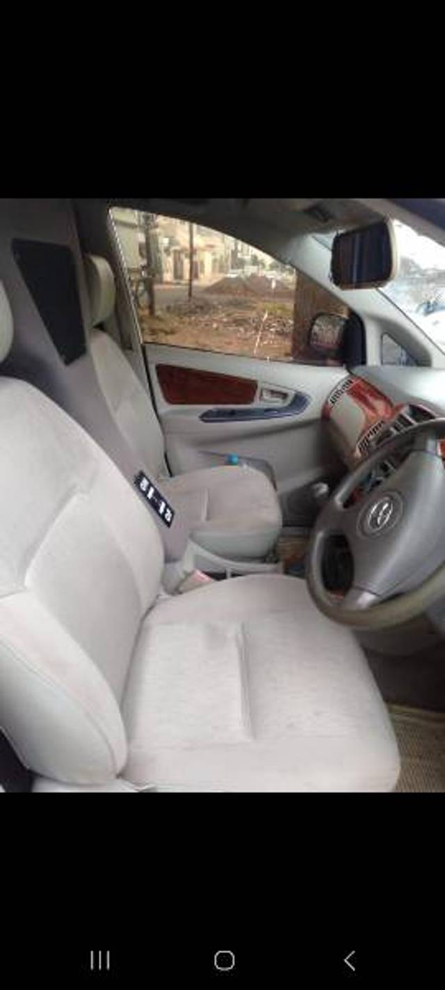 https://images10.gaadi.com/usedgaadi-sellcar/UsedCar/e58e55eba/7f4f6353-48f0-49d3-82a3-755c9fbd5388.jpg?imwidth=6402