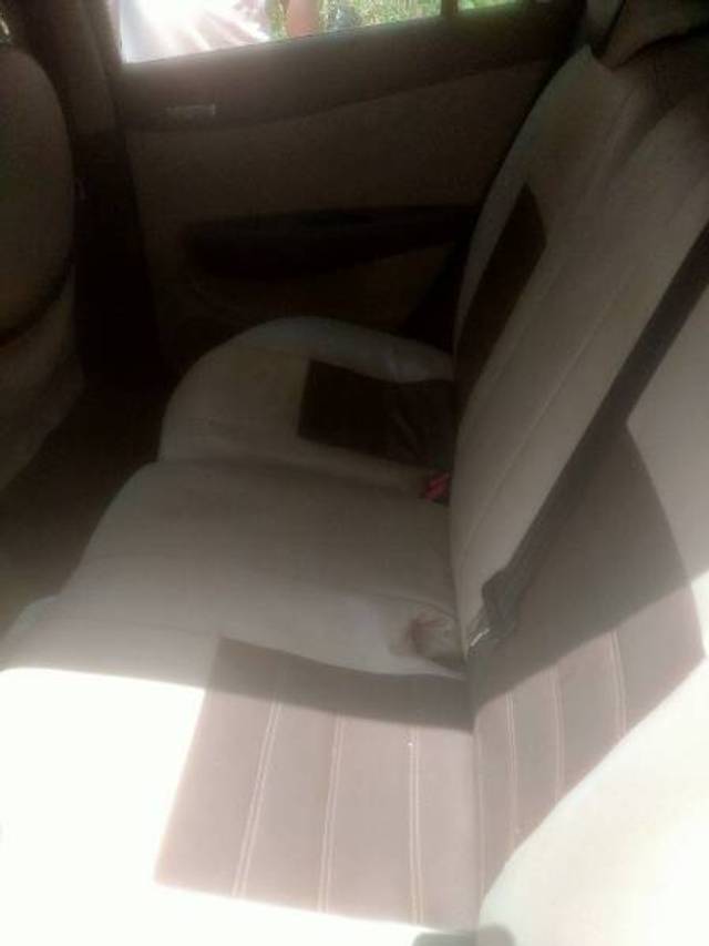 https://images10.gaadi.com/usedgaadi-sellcar/UsedCar/e58e746fa/3cc5923e-4b6e-4157-be30-2676edbc8bcc.jpg?imwidth=6402