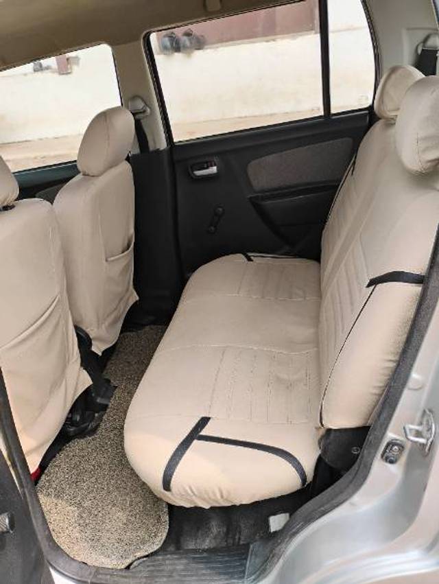 https://images10.gaadi.com/usedgaadi-sellcar/UsedCar/e58e7f26a/90f31ef0-a857-4c3b-bc7d-266d0429c001.jpg?imwidth=6401