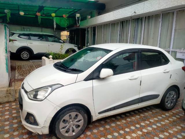 https://images10.gaadi.com/usedgaadi-sellcar/UsedCar/e58eb185a/c86fdad4-50bb-4d25-8d5f-2396752c619d.jpeg?imwidth=6400