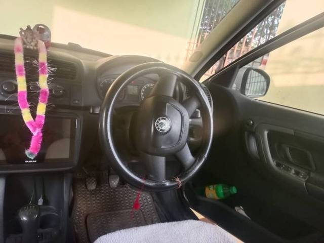 https://images10.gaadi.com/usedgaadi-sellcar/UsedCar/e58ed15fa/9e92635b-d878-4a1b-adcc-9e38bdfb41d2.jpg?imwidth=6401