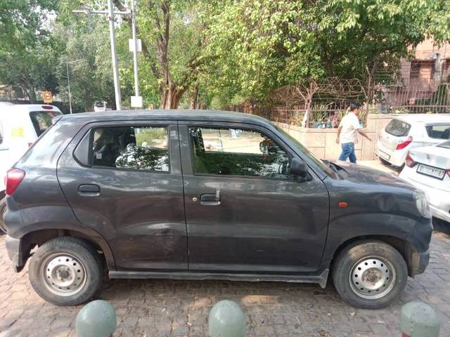 https://images10.gaadi.com/usedgaadi-sellcar/UsedCar/e58ef8aaa/a7174cee-1879-47fa-bc4b-57f322c5d4d2.jpg?imwidth=6401