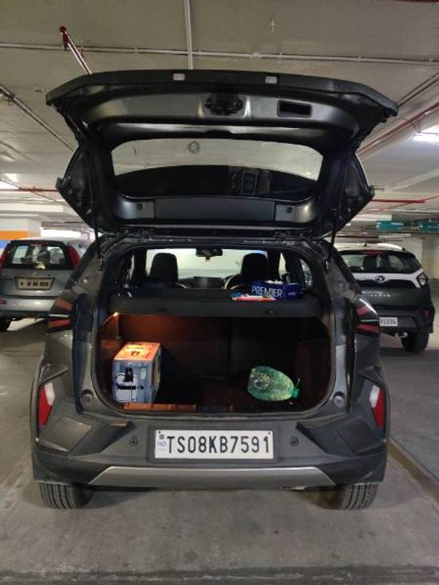 https://images10.gaadi.com/usedgaadi-sellcar/UsedCar/e58f1e4aa/1dcd16be-3246-4565-99ed-d9c0ed7c85f7.jpg?imwidth=6401